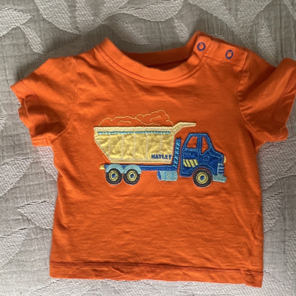 Hatley Boys T-Shirt 6-9 Months Orange Short Sleeve Dump Truck Graphic Crew